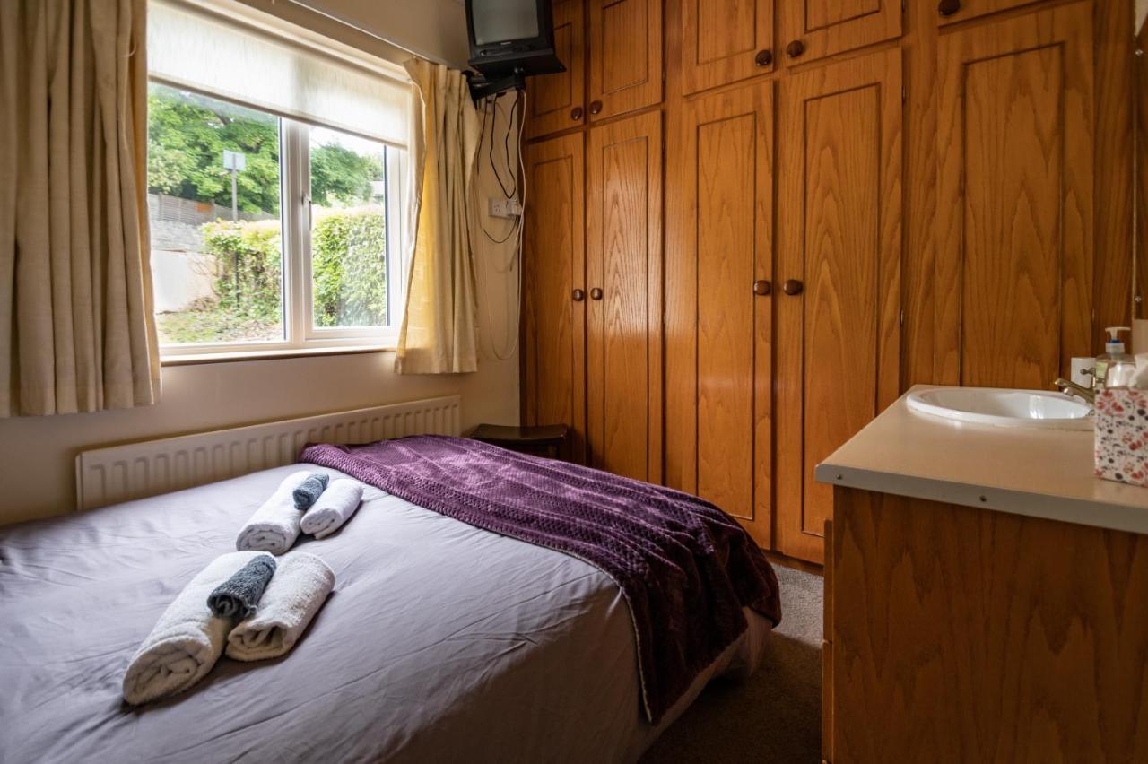กลีน-นา-สมอล Bed & Breakfast โฮวท์ ภายนอก รูปภาพ